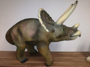Wunderschöne Dino Figur, sieht aus wie echt